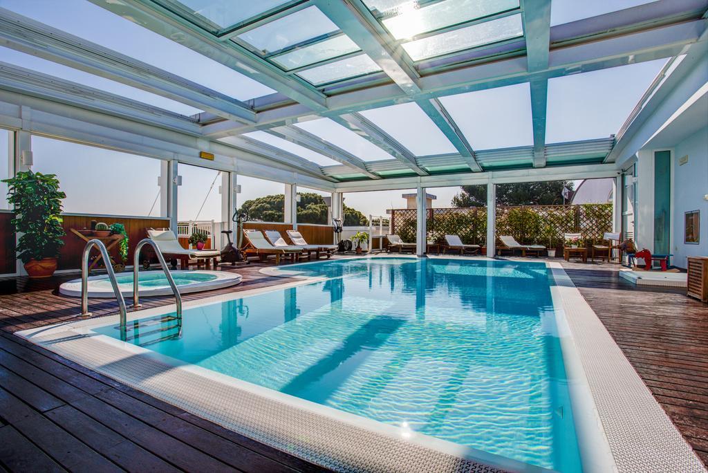 Aparthotel England Riccione Exterior foto