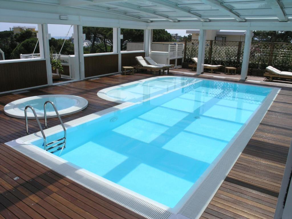 Aparthotel England Riccione Exterior foto