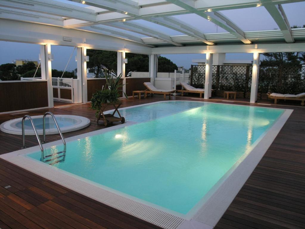 Aparthotel England Riccione Exterior foto