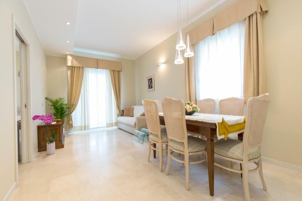 Aparthotel England Riccione Exterior foto
